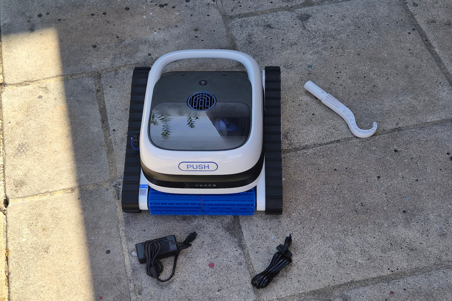 Ecovacs Ultramarine P1