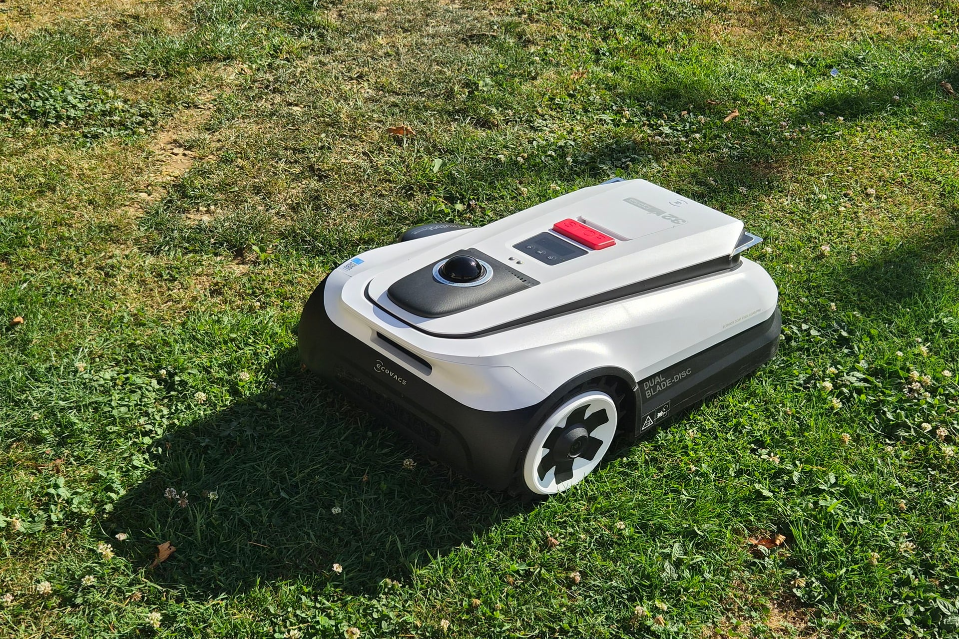 Test Ecovacs Goat A1600 LiDAR Pro rotofil coupe-bordures à fil intégré application autonomie cartographie design tonte déplacements