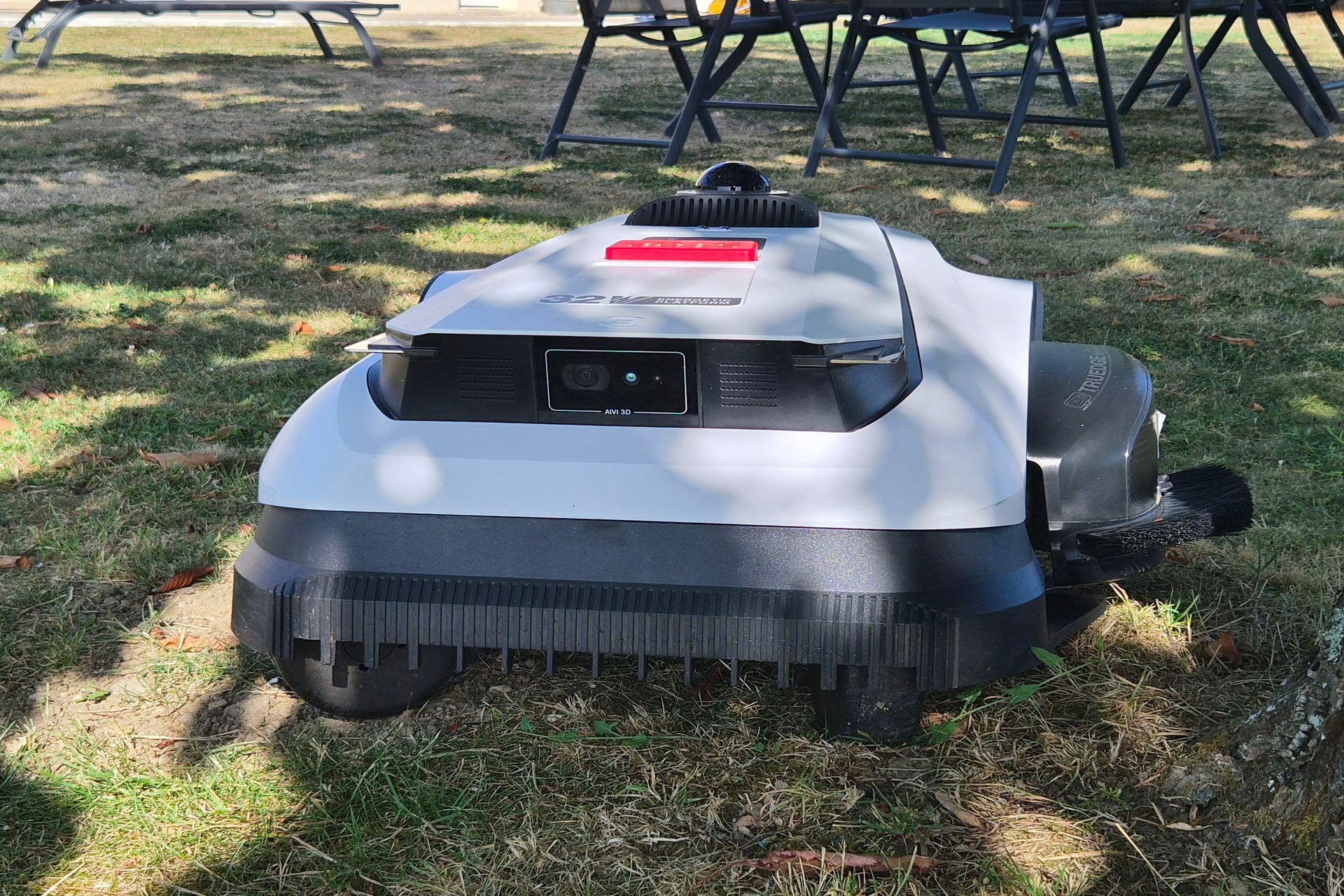 Test Ecovacs Goat A1600 LiDAR Pro rotofil coupe-bordures à fil intégré