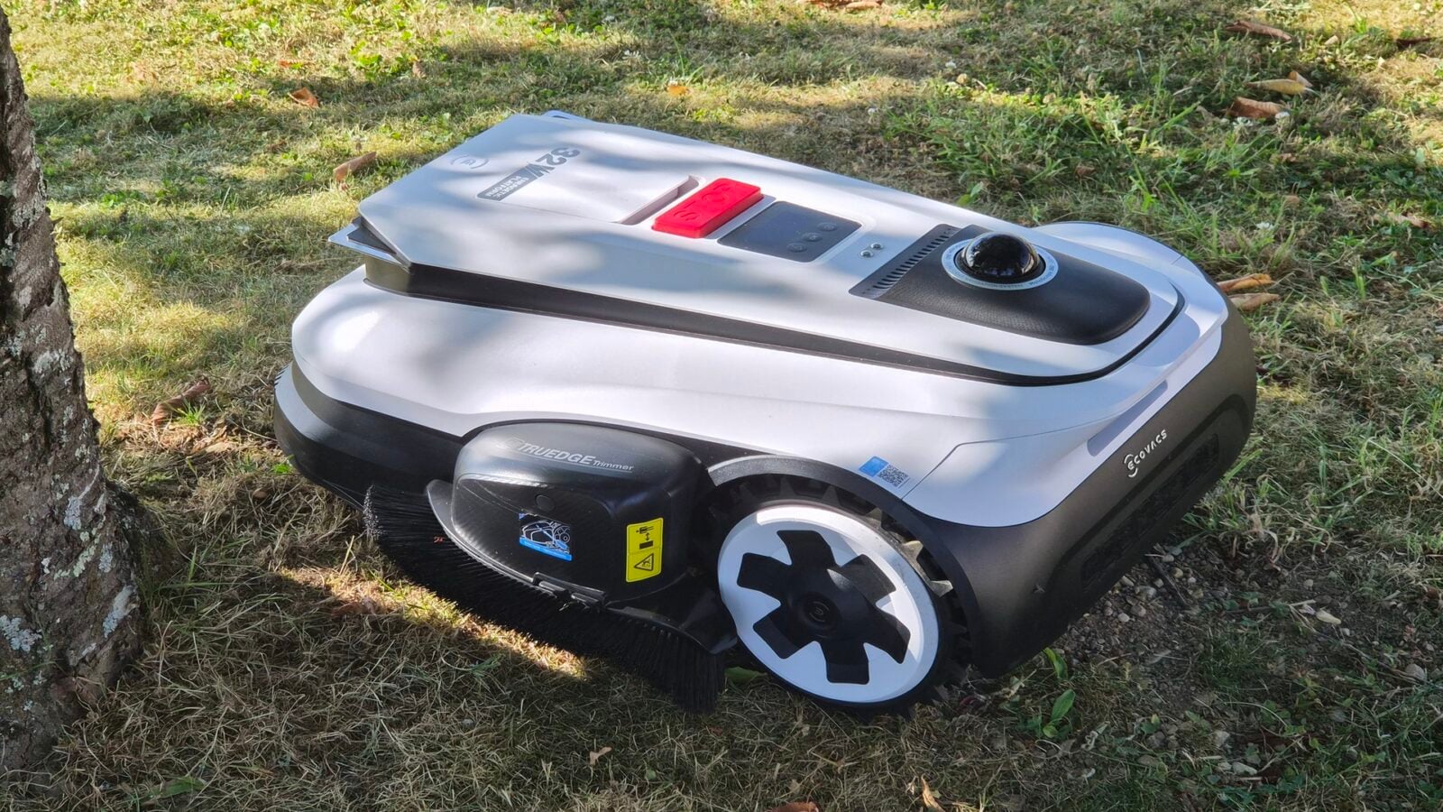 Test Ecovacs Goat A1600 : enfin des bordures bien tondues ?