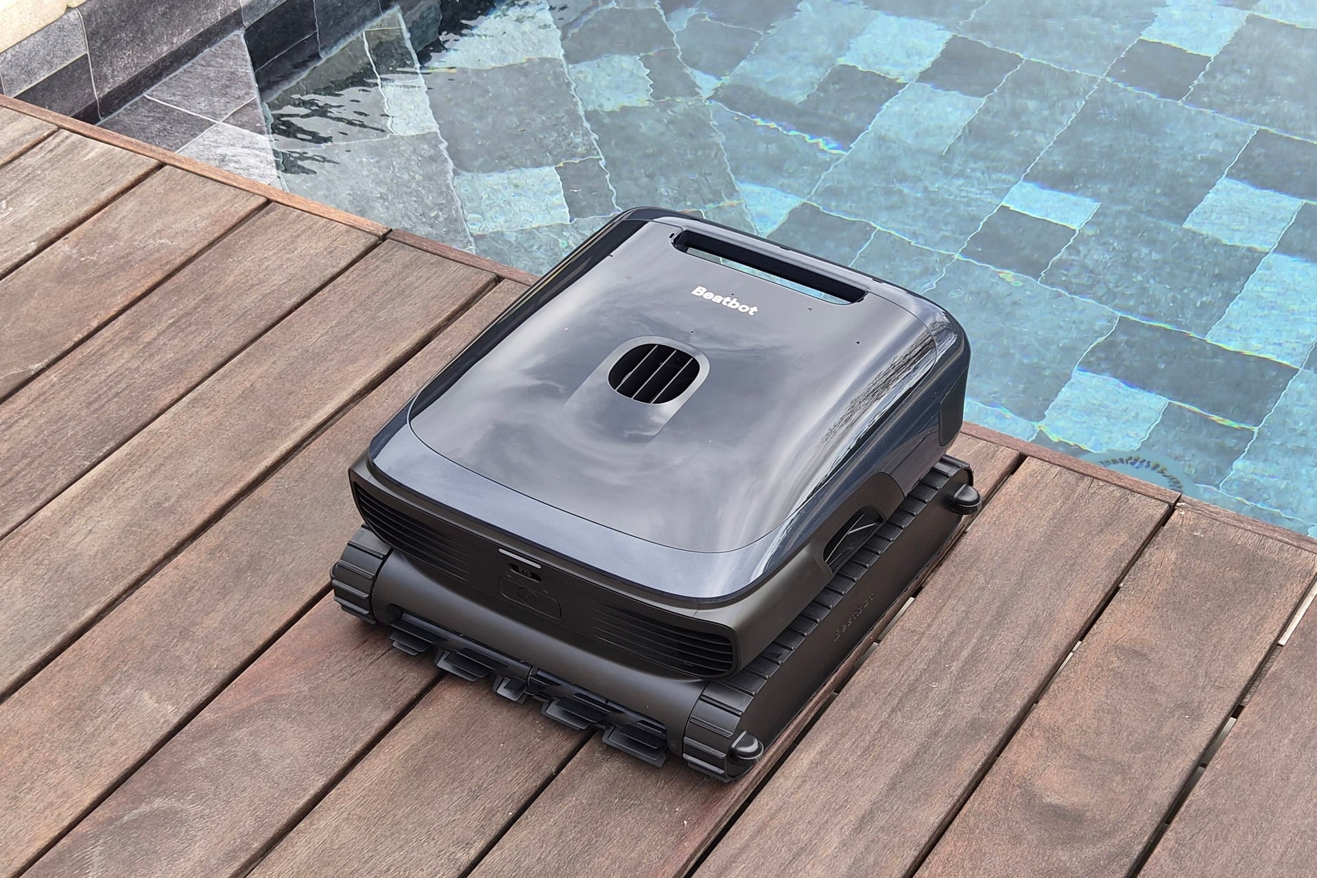 Test Sora 70 avis robot piscine 4-en-1 nettoie la surface