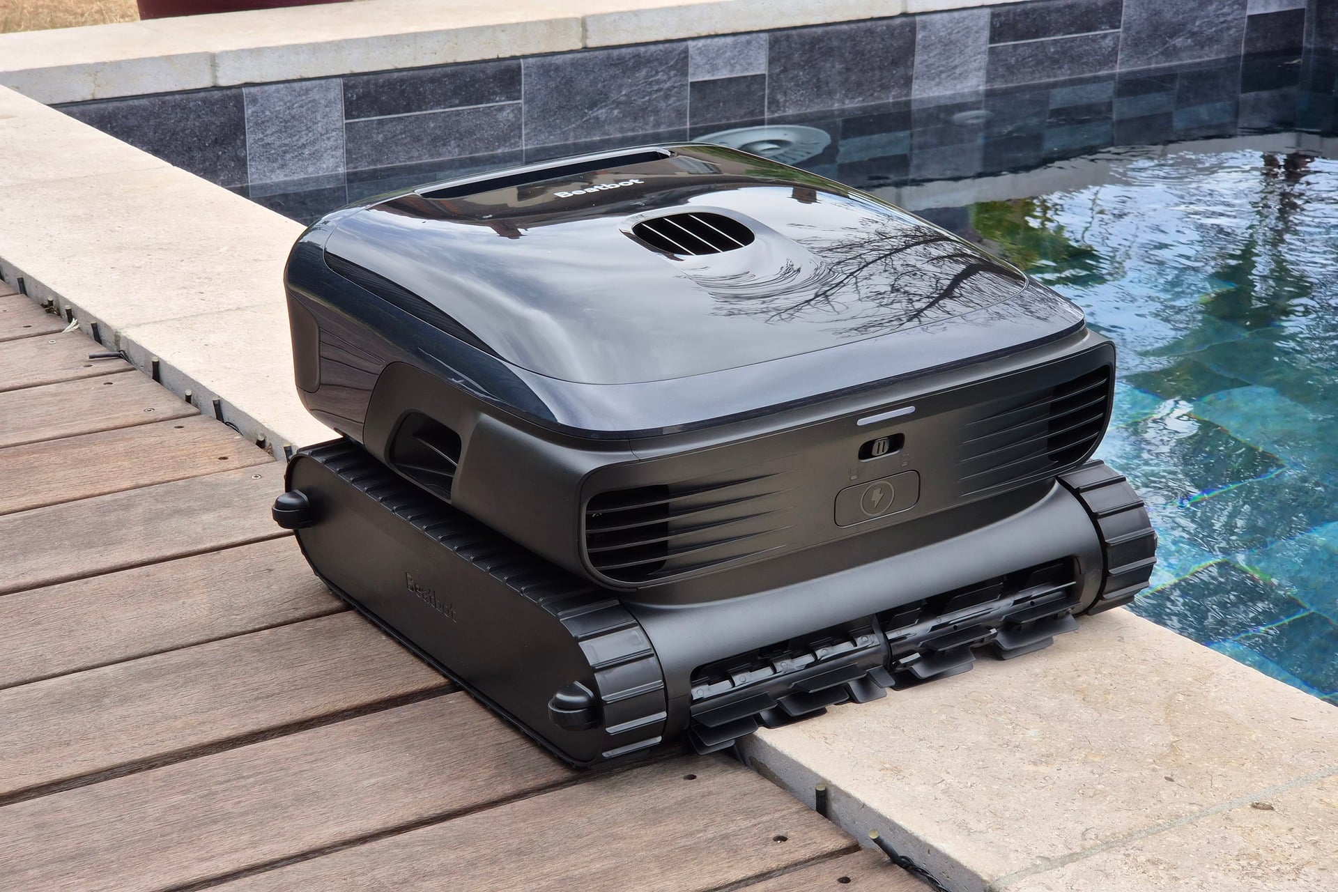 Test Sora 70 avis robot piscine 4-en-1 nettoie la surface