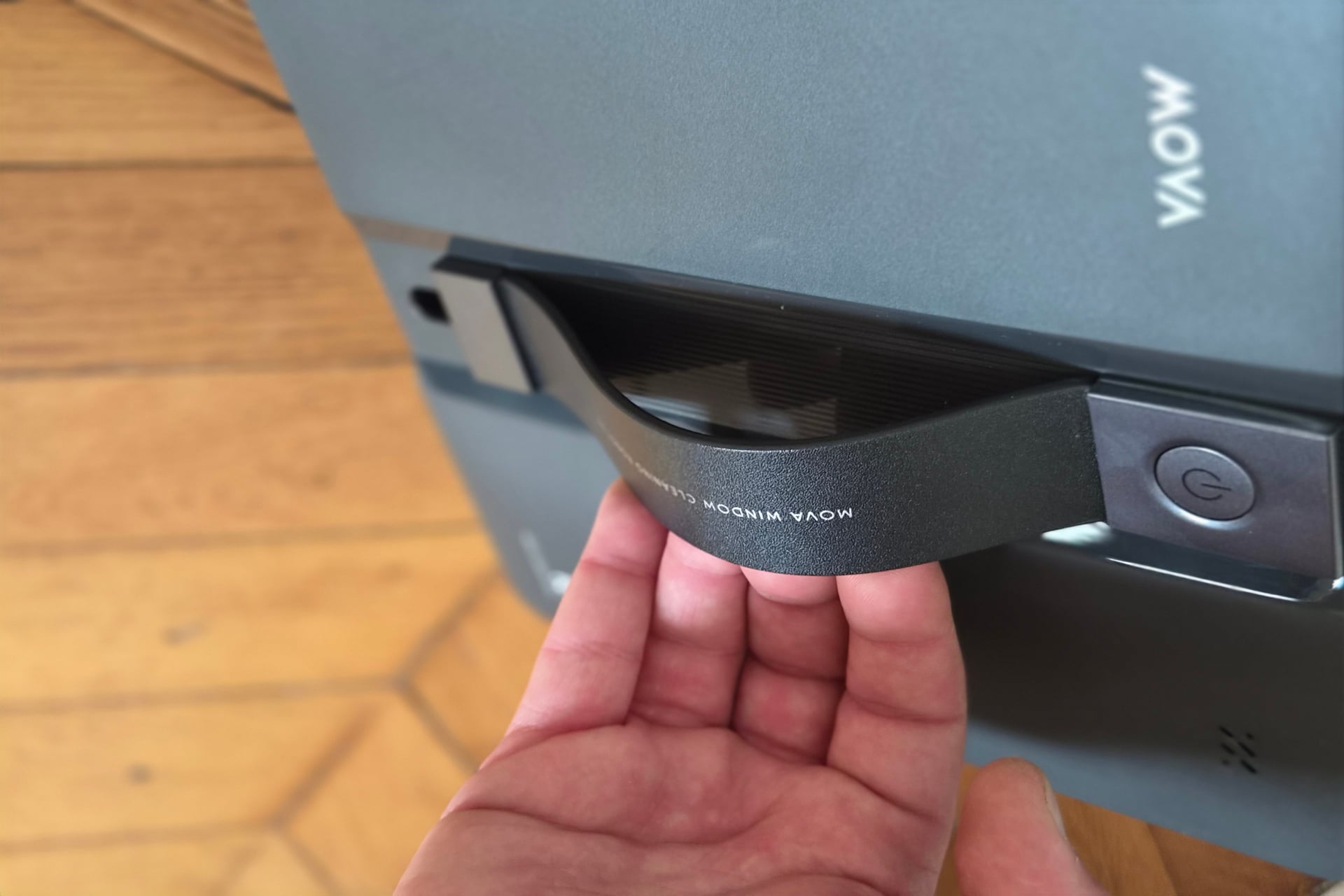 Test du robot laves-vitre Mova N1 avis complet