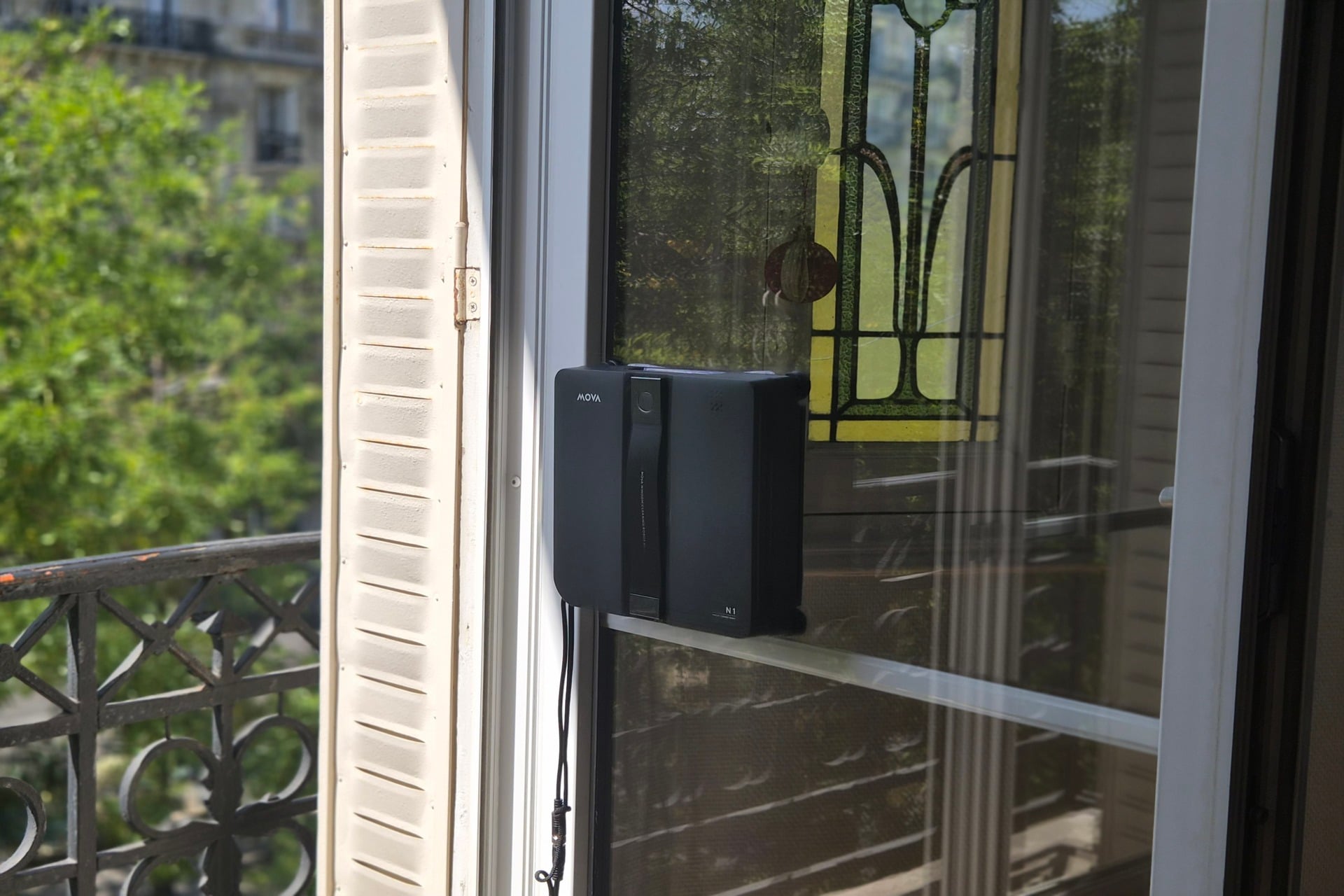 Test du robot laves-vitre Mova N1 avis complet