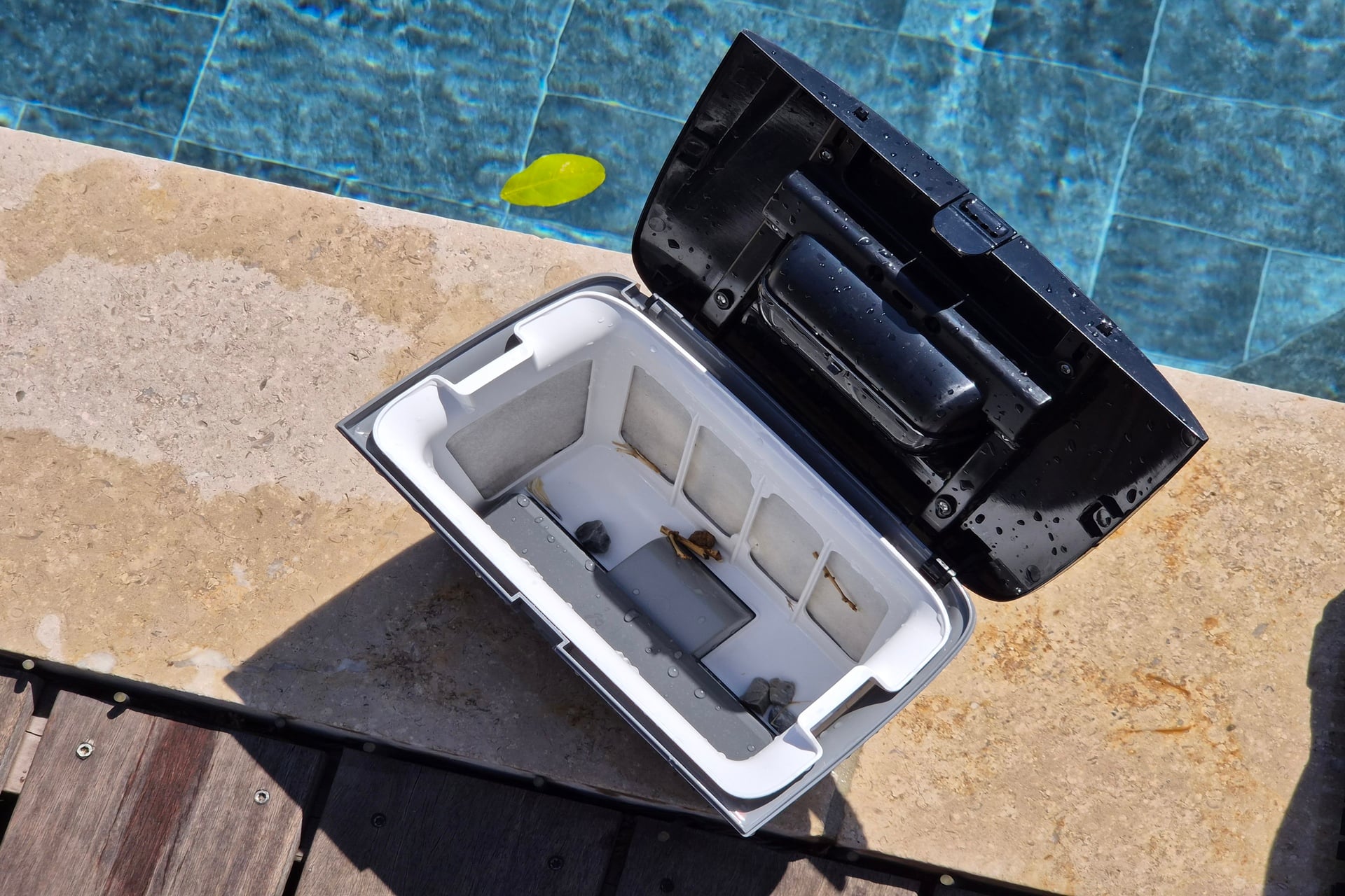 application IA Navium base de charge caméra