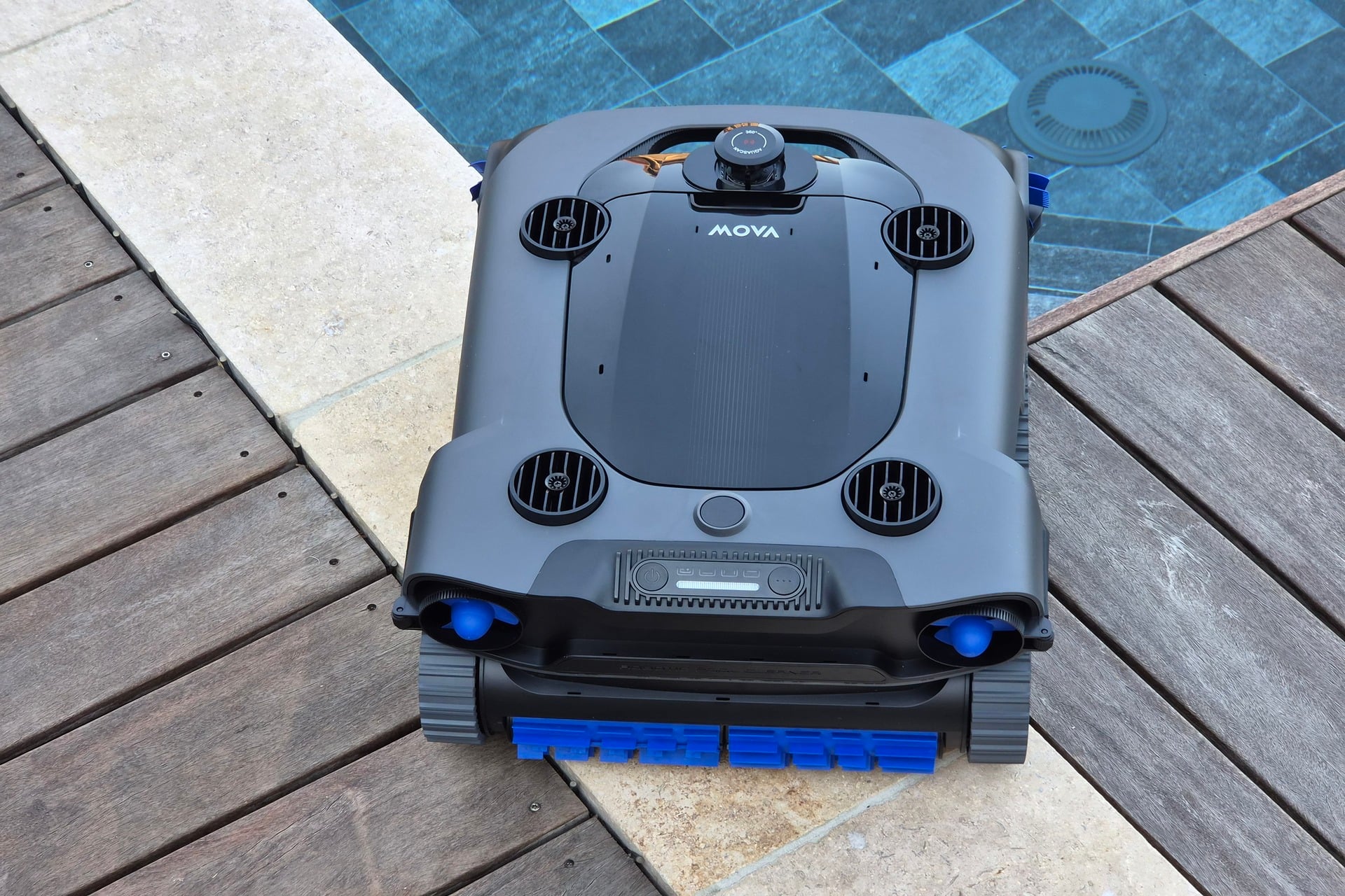 robot piscine Mova Rover X10 design construction qualité