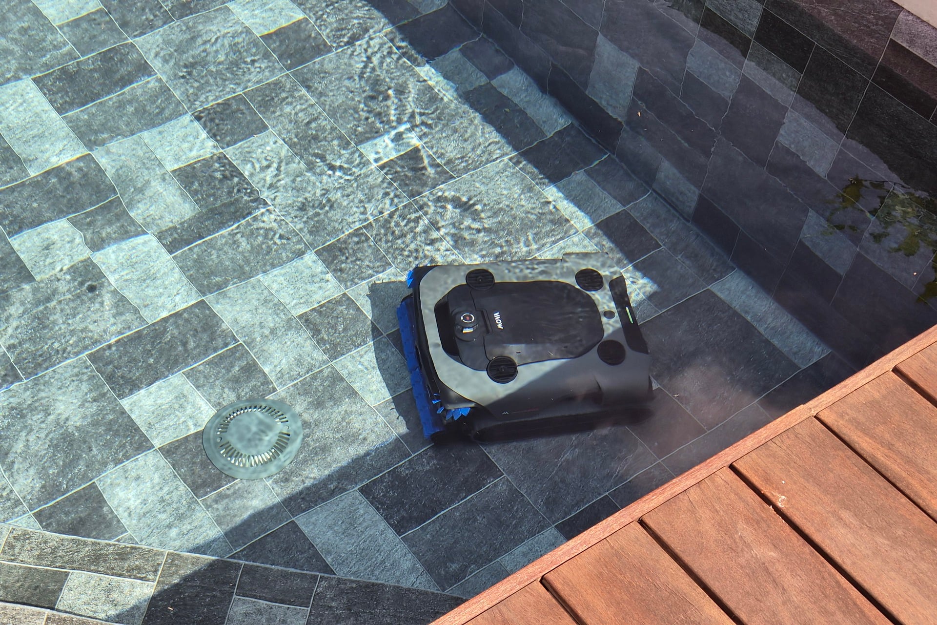 robot piscine Mova Rover X10 cartographie capricieuse Wi-FI