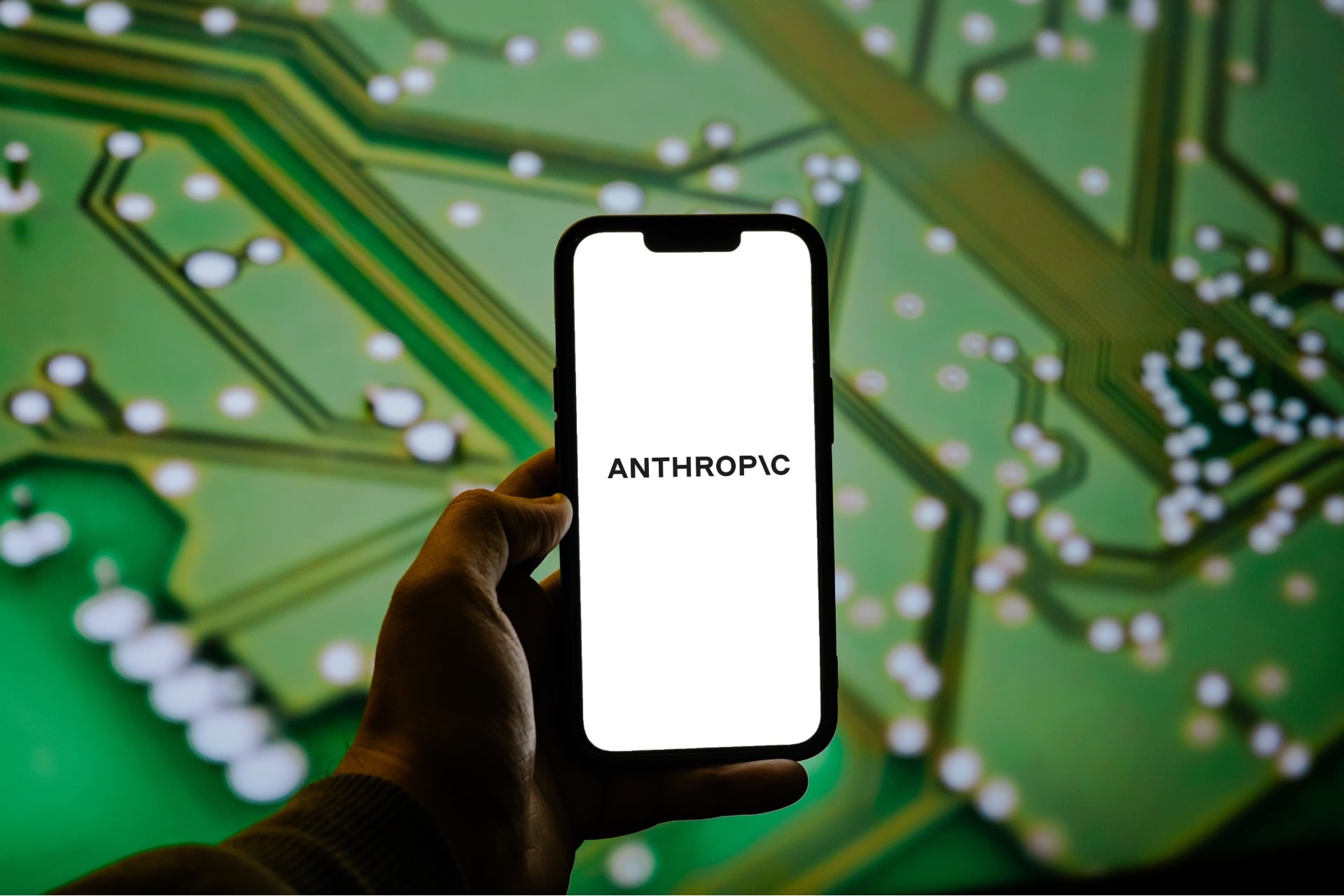 Anthropic Claude Protocole Norme Intelligence Artificielle Objet Circuit
