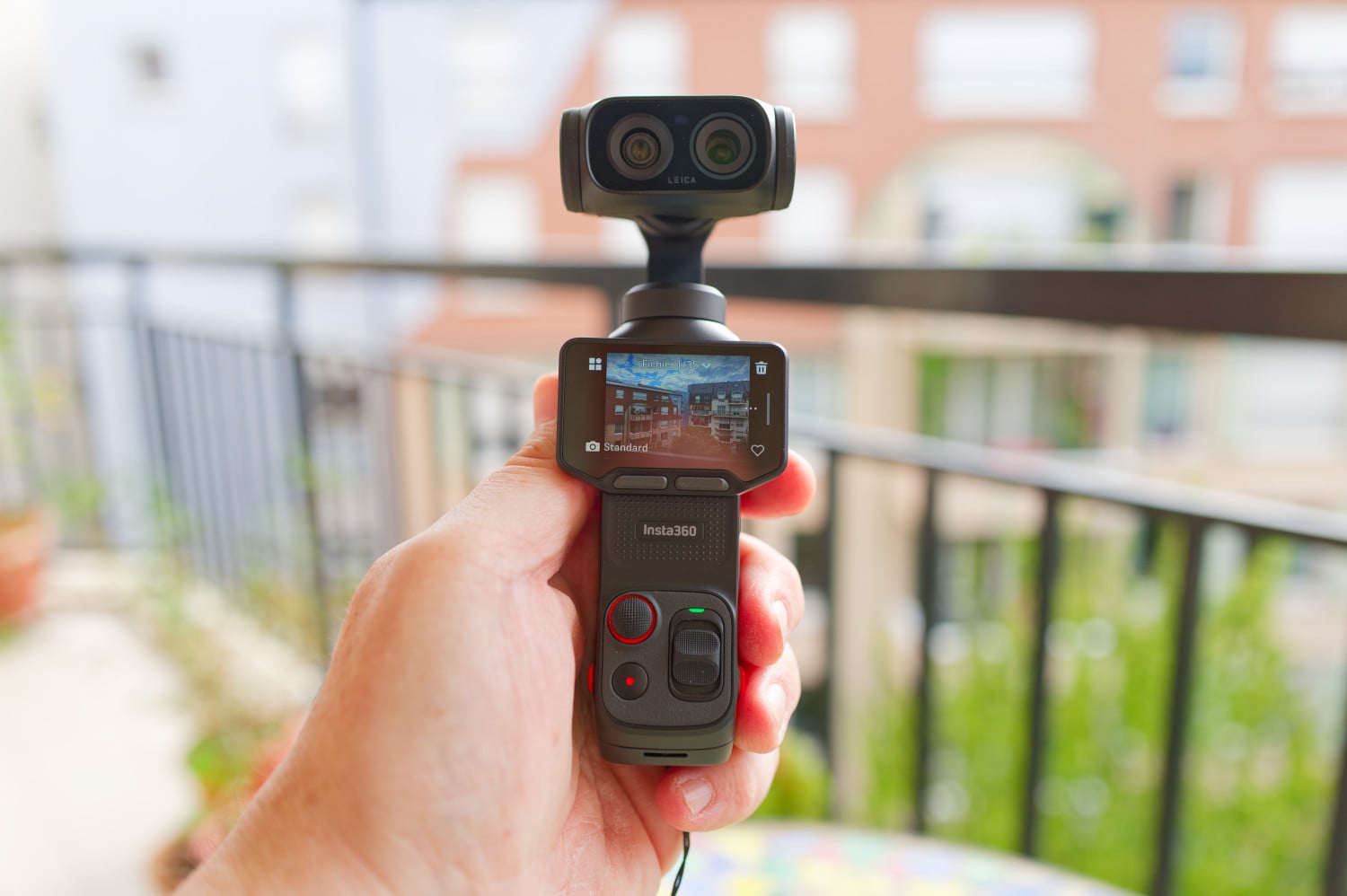 Insta360 Luna Ultra