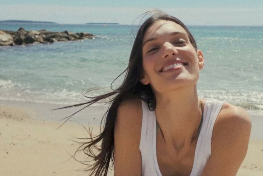« Je dois continuer mon repos vocal » : pourquoi Charlotte Cardin annule tous ses concerts ?