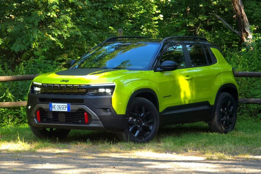 J’ai testé le Jeep Avenger : pour 3 €, que vaut ce petit 4×4 hybride face au Dacia Duster ?