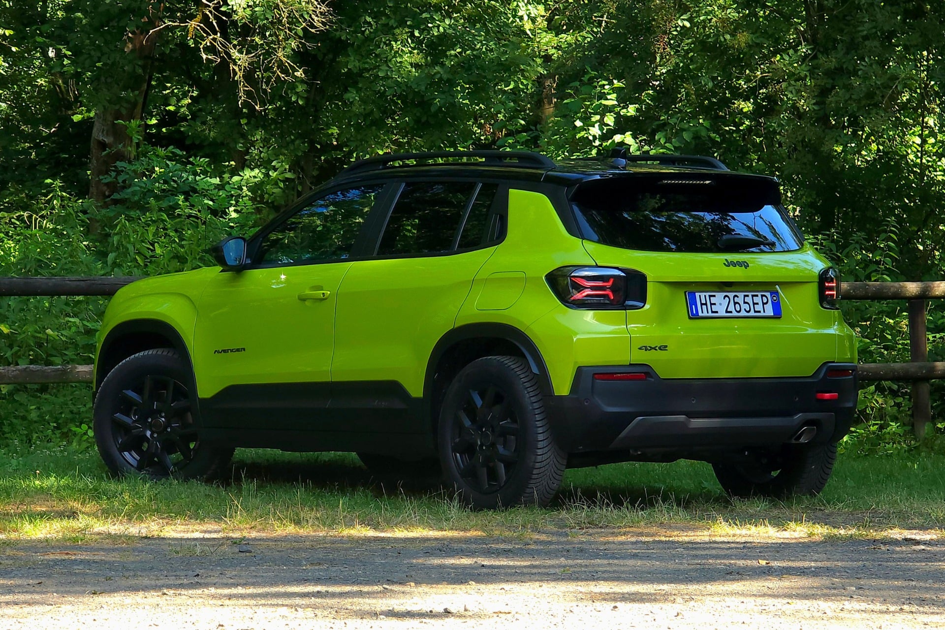 Jeep Avenger (9)