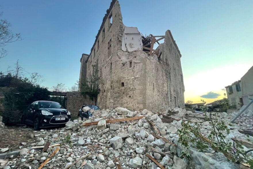 Une tornade d’une puissance hors normes en France : 39 victimes dont 2 en urgence absolue et 300 habitations impactées