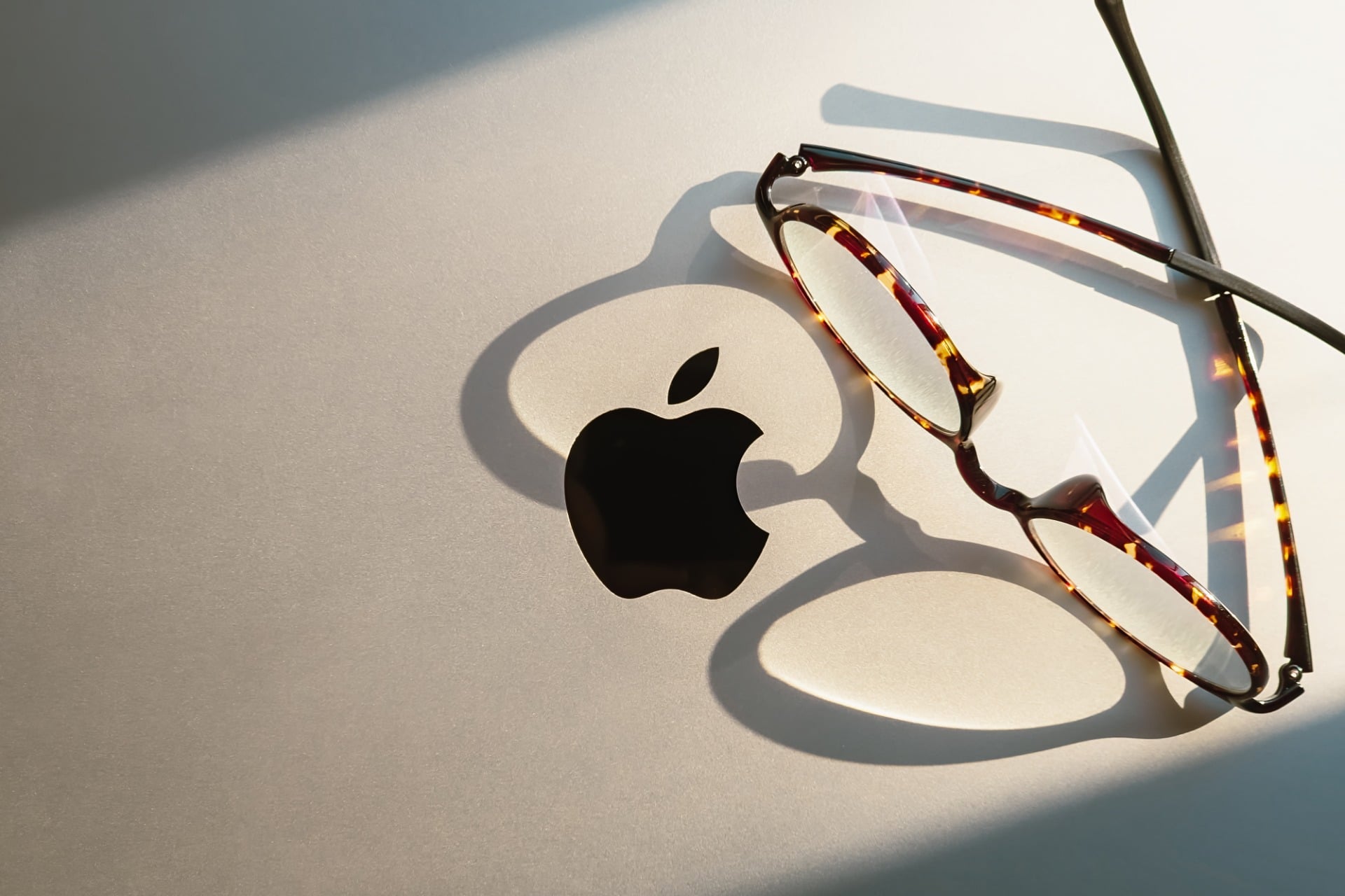 Apple Lunettes Logo Nouveaute 2027 iPhone 18 Pro Macbook (2)