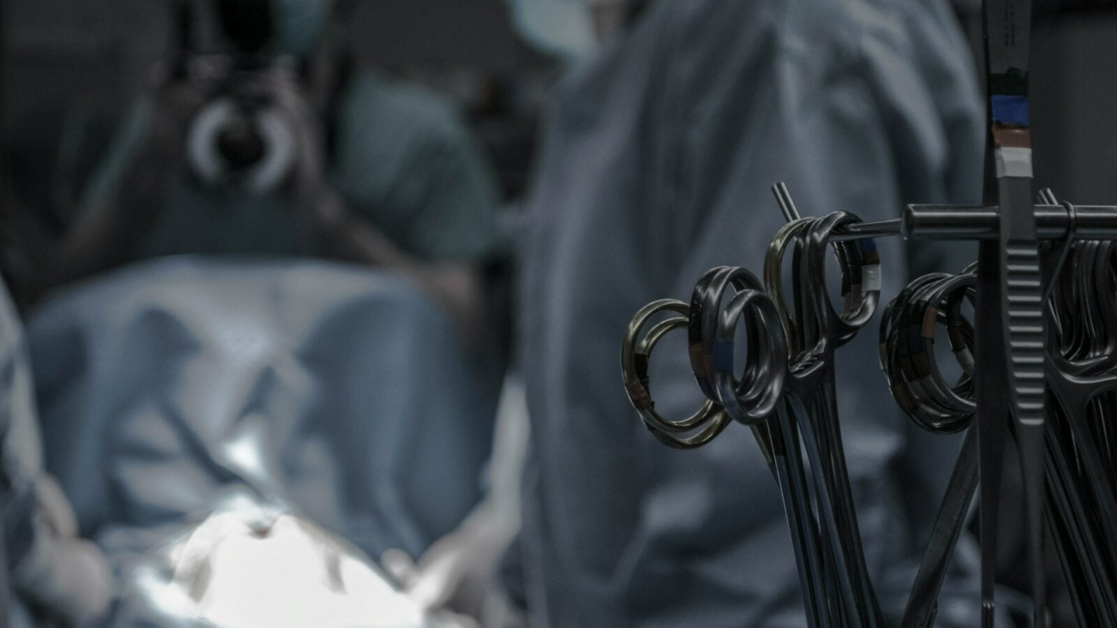 Une première mondiale : en Chine, une chirurgie cardiaque complexe a été réalisée par un mini-robot piloté par IA