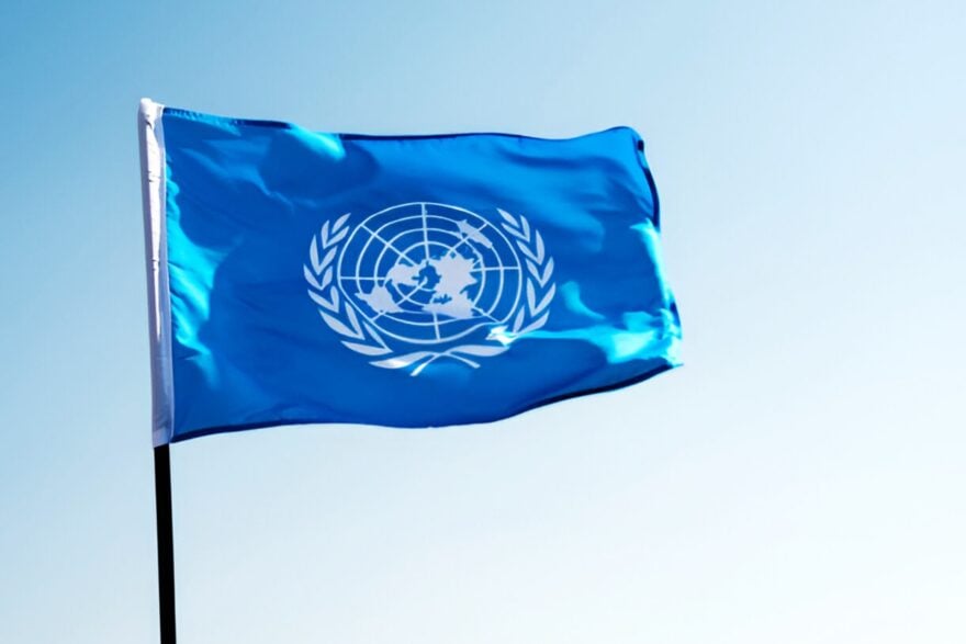 OpenAI enquête sur des IA accusées de « force brute » sur un site de l’ONU