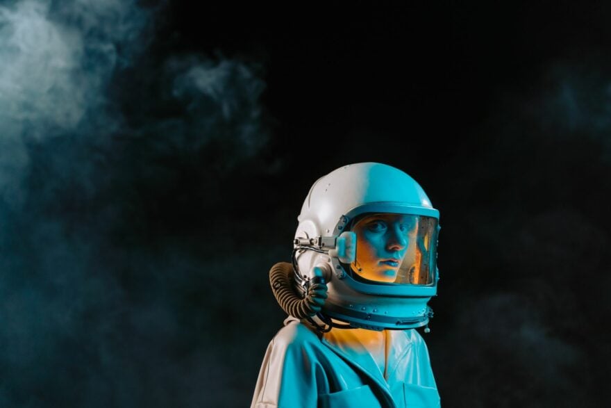 Les missions spatiales prolongées pourraient affecter la santé des femmes astronautes : une découverte importante pour les futures bases lunaires