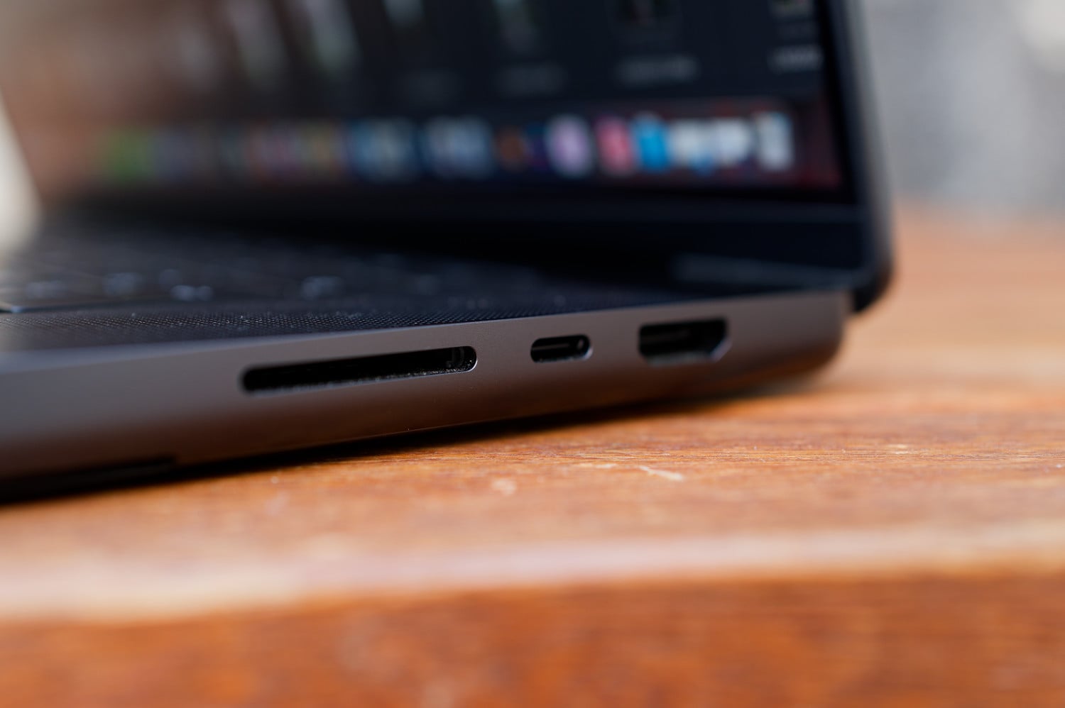 MacBook Pro 16 M5 Max
