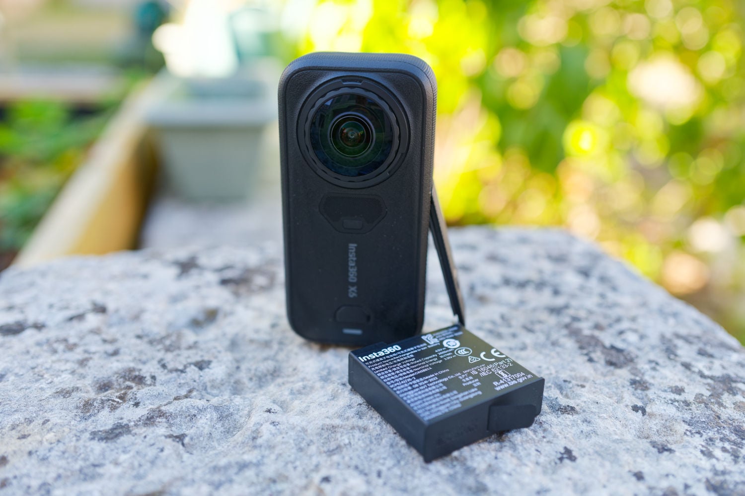 Insta360 X6