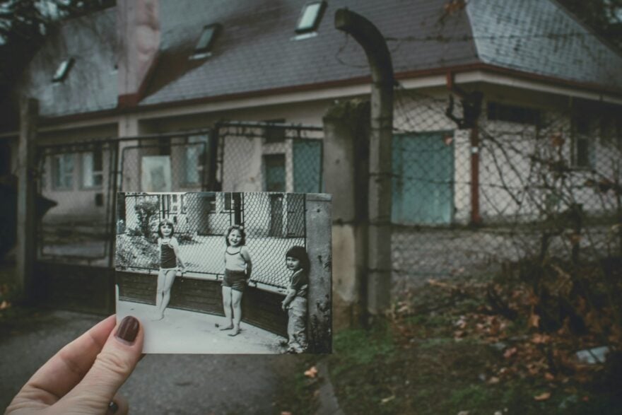 Nostalgie : pourquoi le passé nous paraît toujours plus beau qu’il ne l’était ? Quand la mémoire sélectionne ce qui nous rassure