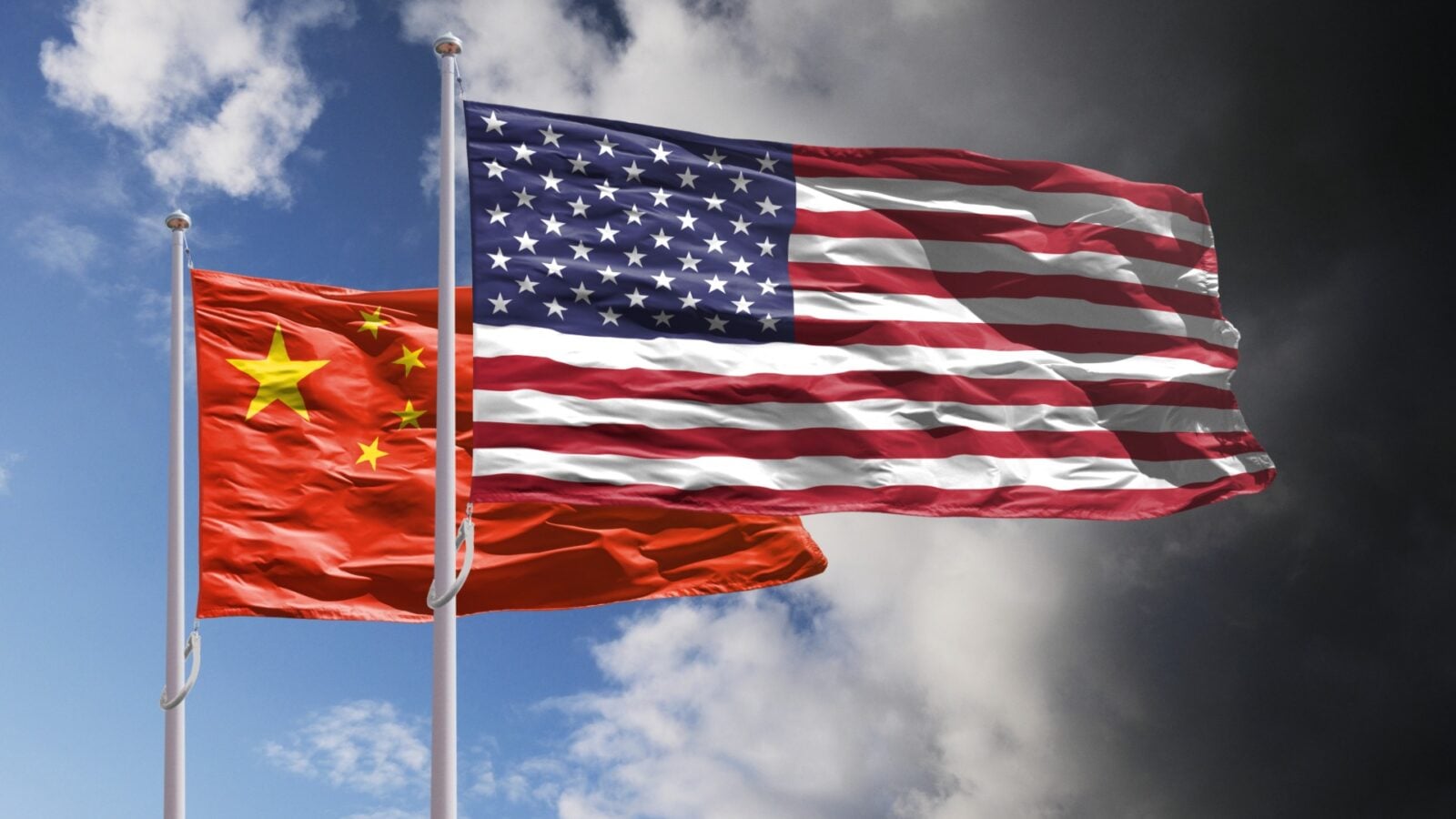 Aussi utile que dangereuse : la sécurité de l’IA se décide entre Washington et Pékin (en oubliant la France et l’Europe)