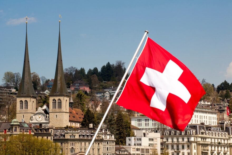 Vote historique en Suisse : les citoyens rejettent massivement l’isolement face à la menace russe