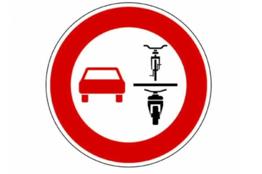 Ces 2 nouveaux panneaux de signalisation arrivent sur la route : voici ce qu’ils veulent dire