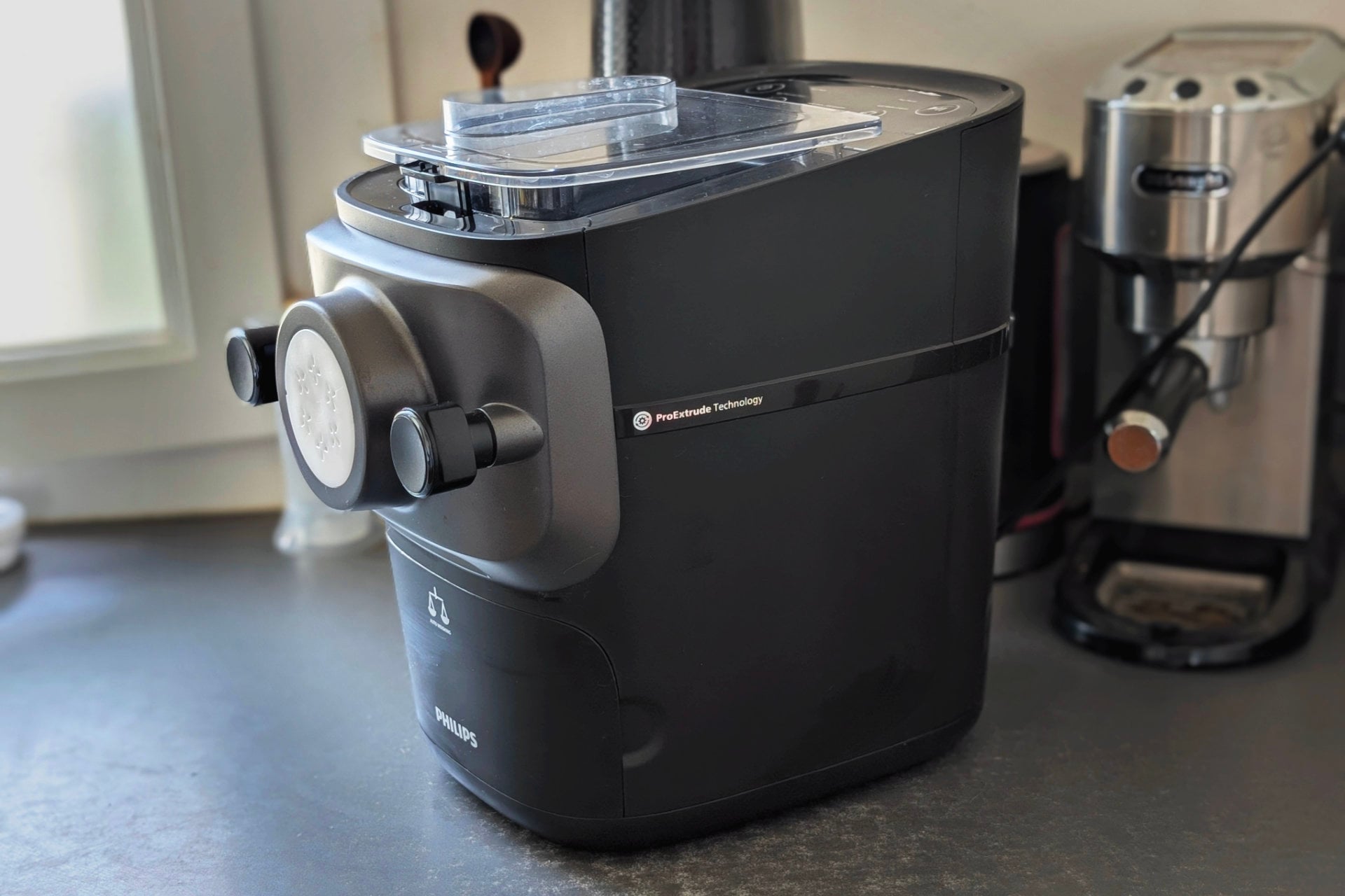 Philips Pasta Maker 7000 Cote
