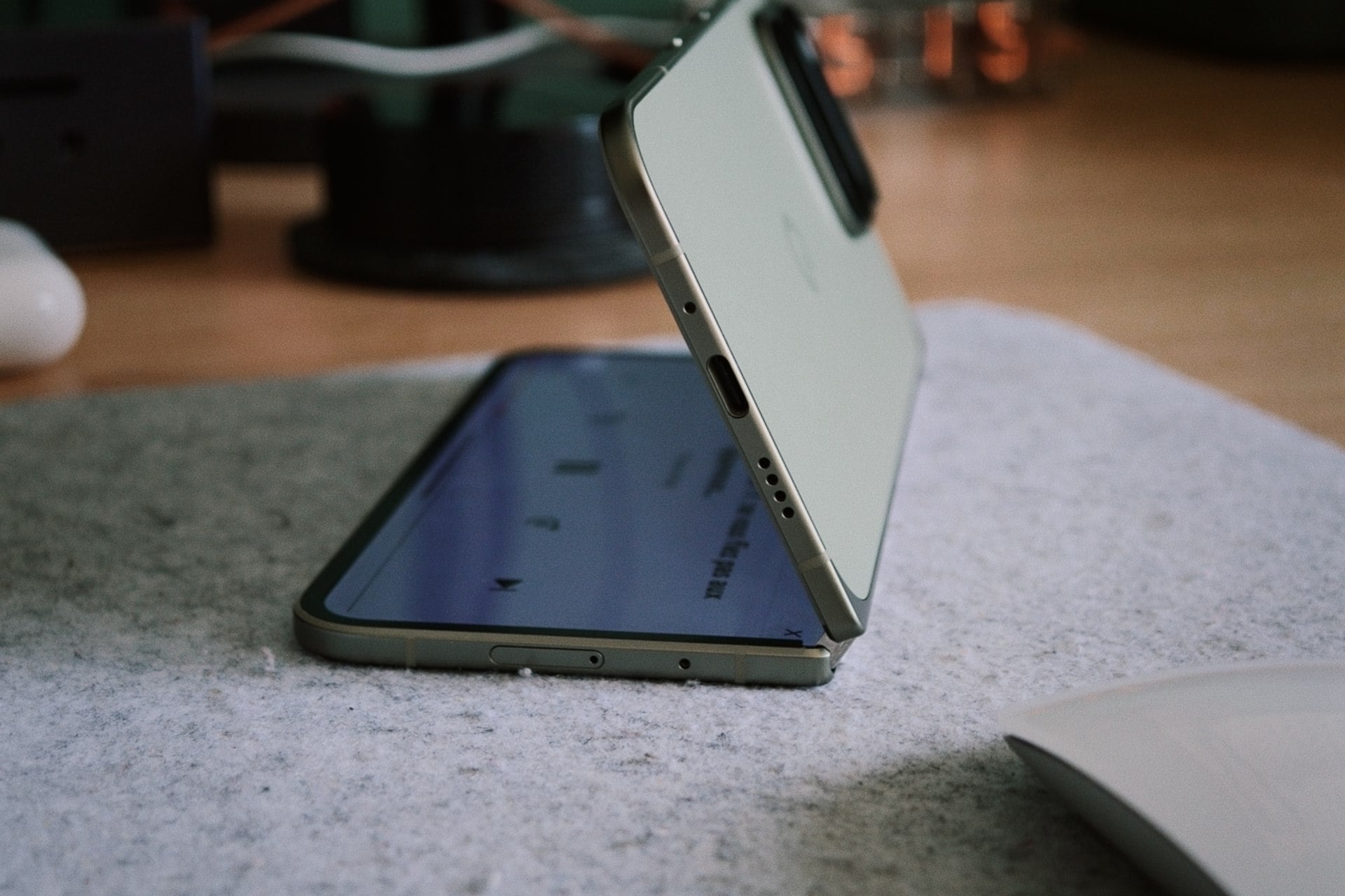 Test Google Pixel 11 Pro Fold Mode Flex Connectique Usb C