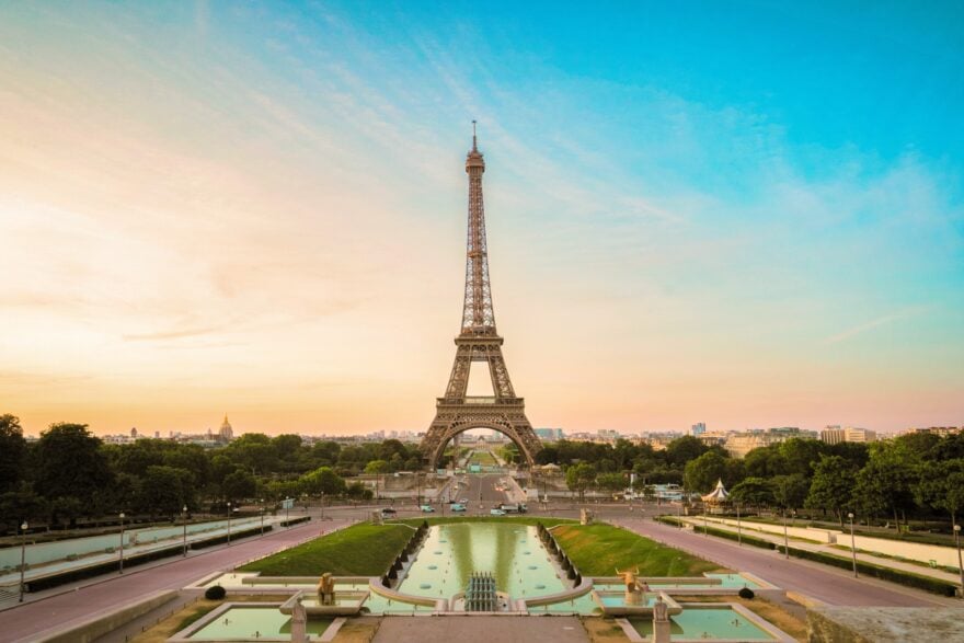 Que se passe-t-il sur la Dame de fer ? Le patron de la tour Eiffel démissionne suite à un incident