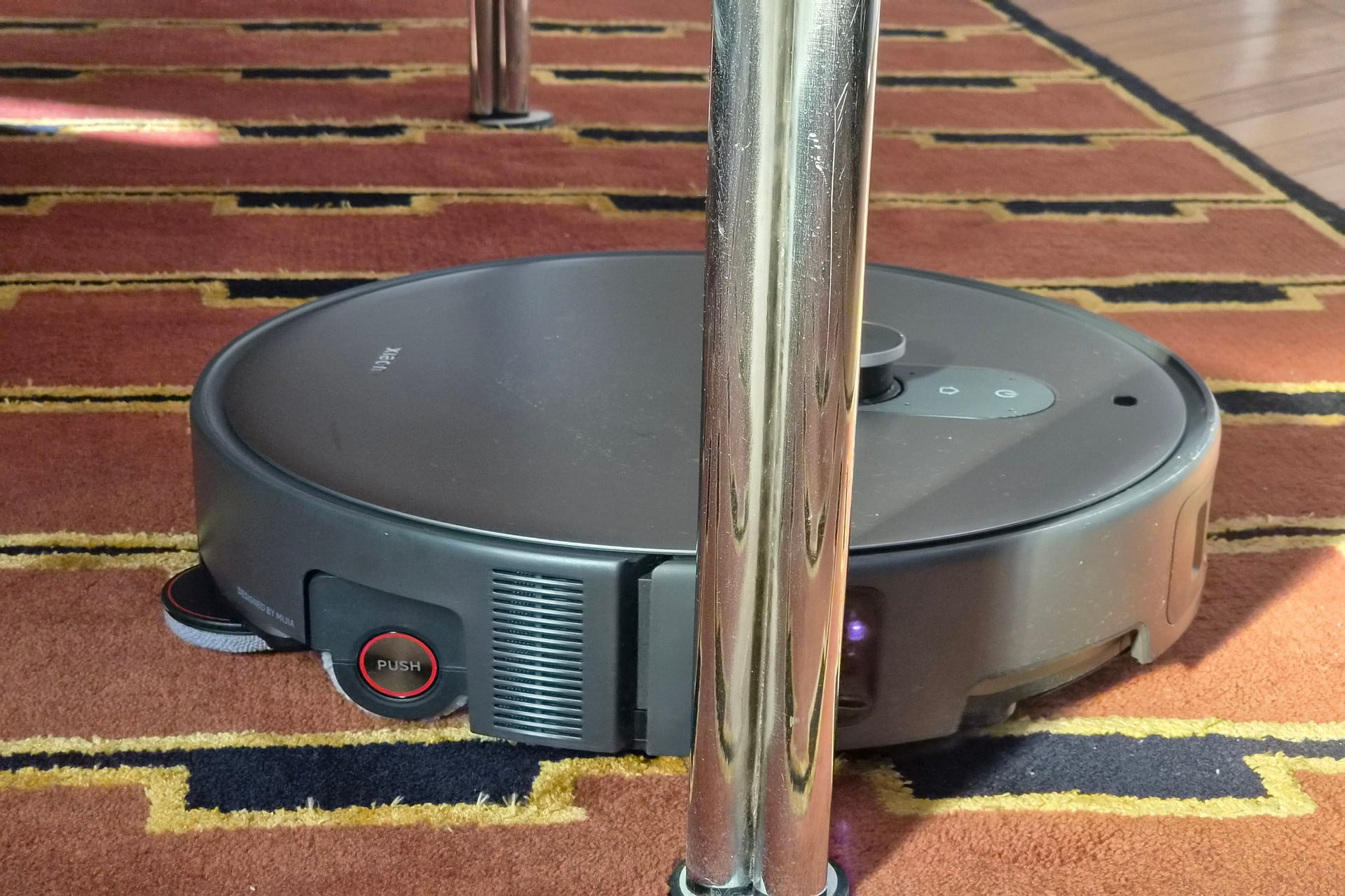 Test robot aspirateur Xiaomi Robot Vacuum 6 Max cover avis sac poussière retour vidéo angle aspiration carrelage tapis