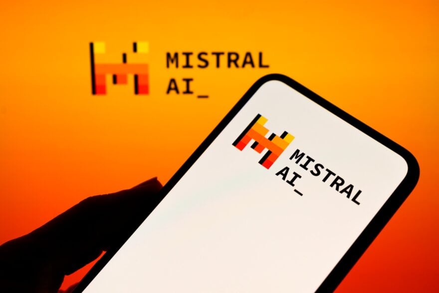 Mistral Large 4 est officiel : la France rattrape enfin la Chine en proposant l’un des meilleurs modèles d’IA ouverts du monde entier