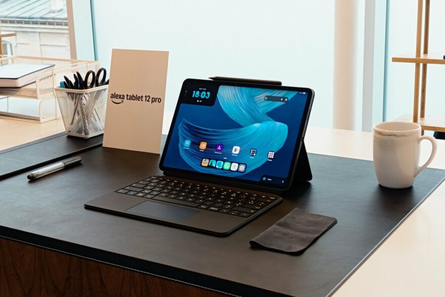 Avec l’Alexa Tablet Pro, Amazon propose enfin une tablette qui peut vraiment vous faire oublier l’iPad : on l’a essayée