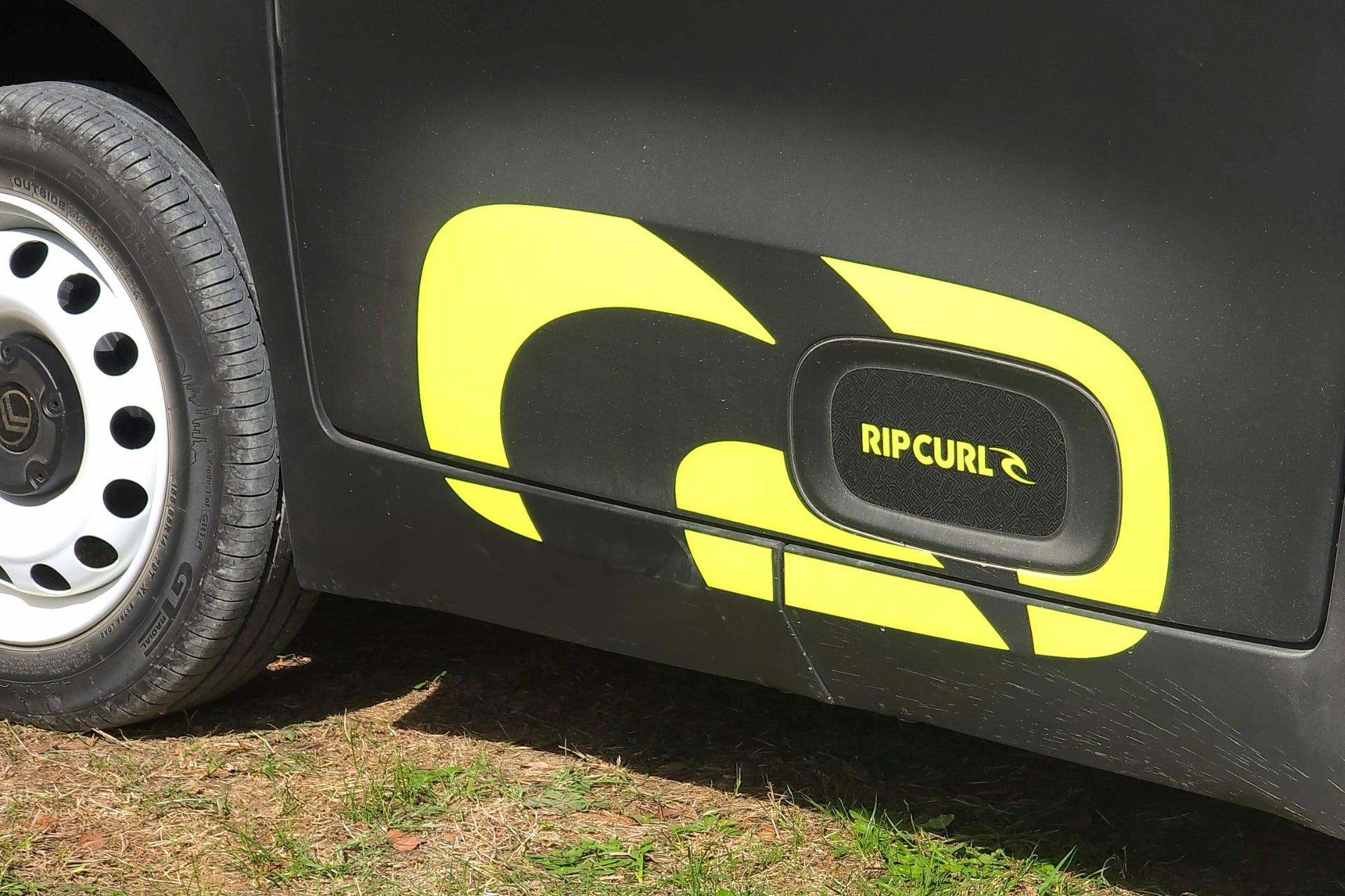 Citroen Ami Rip Curl (15)