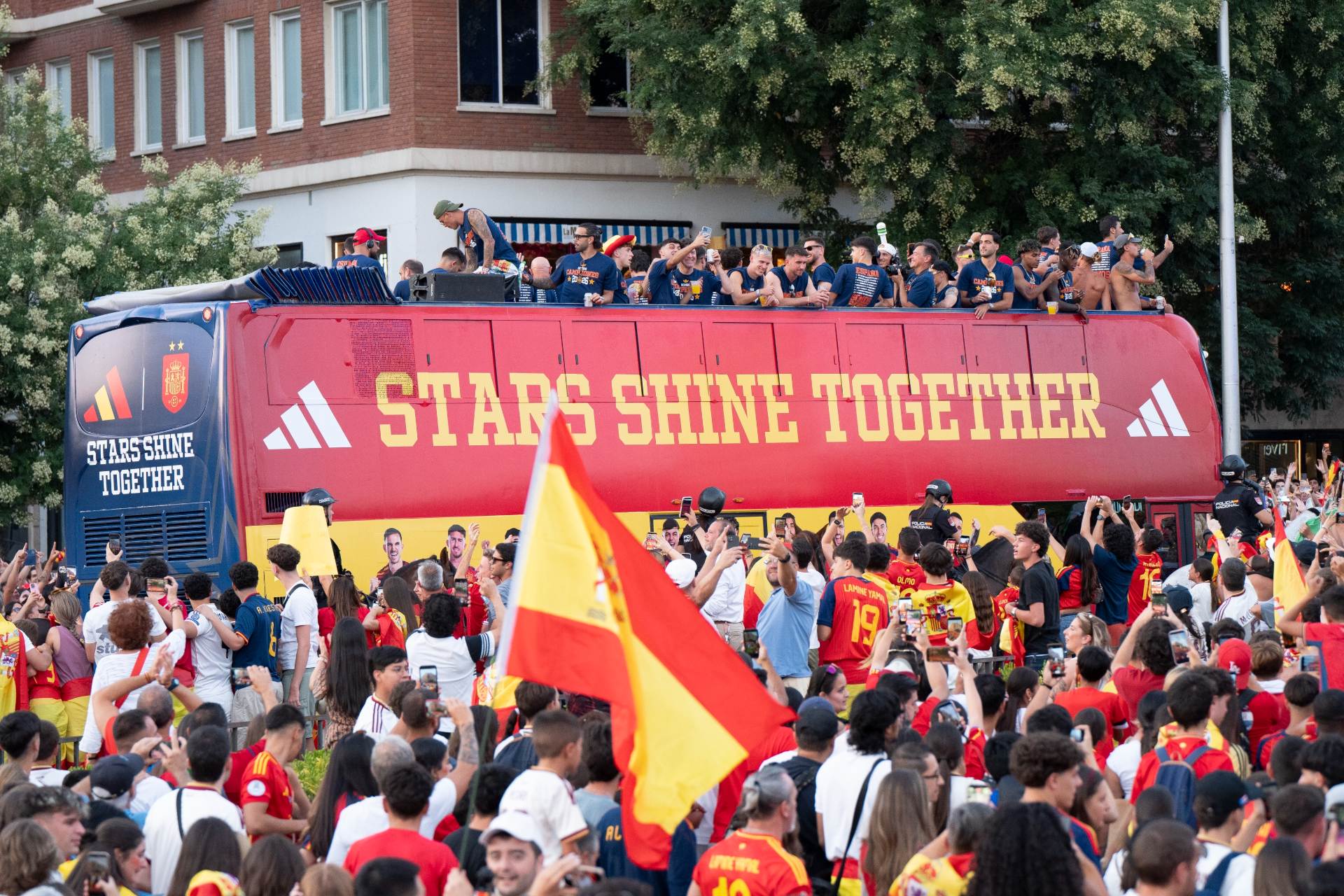 Espagne Supporters Coupe Du Monde 2026 Champions Du Monde (2)