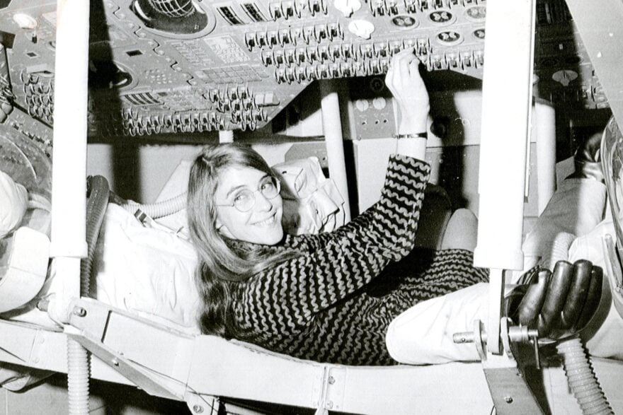 Elle a inventé l’ingénierie logicielle et envoyé l’humanité sur la Lune : Margaret Hamilton décède à 90 ans