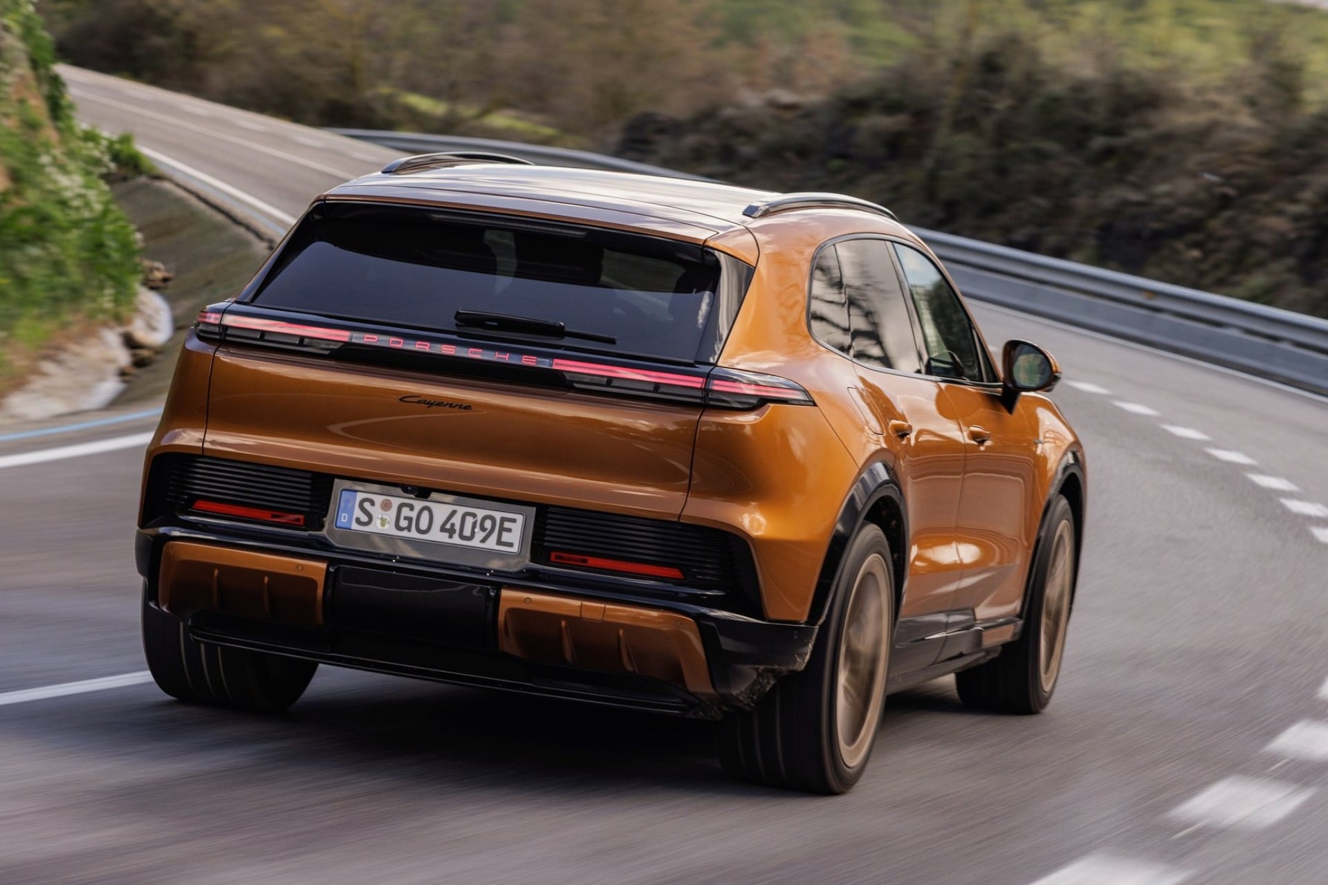 Porsche Cayenne (2)