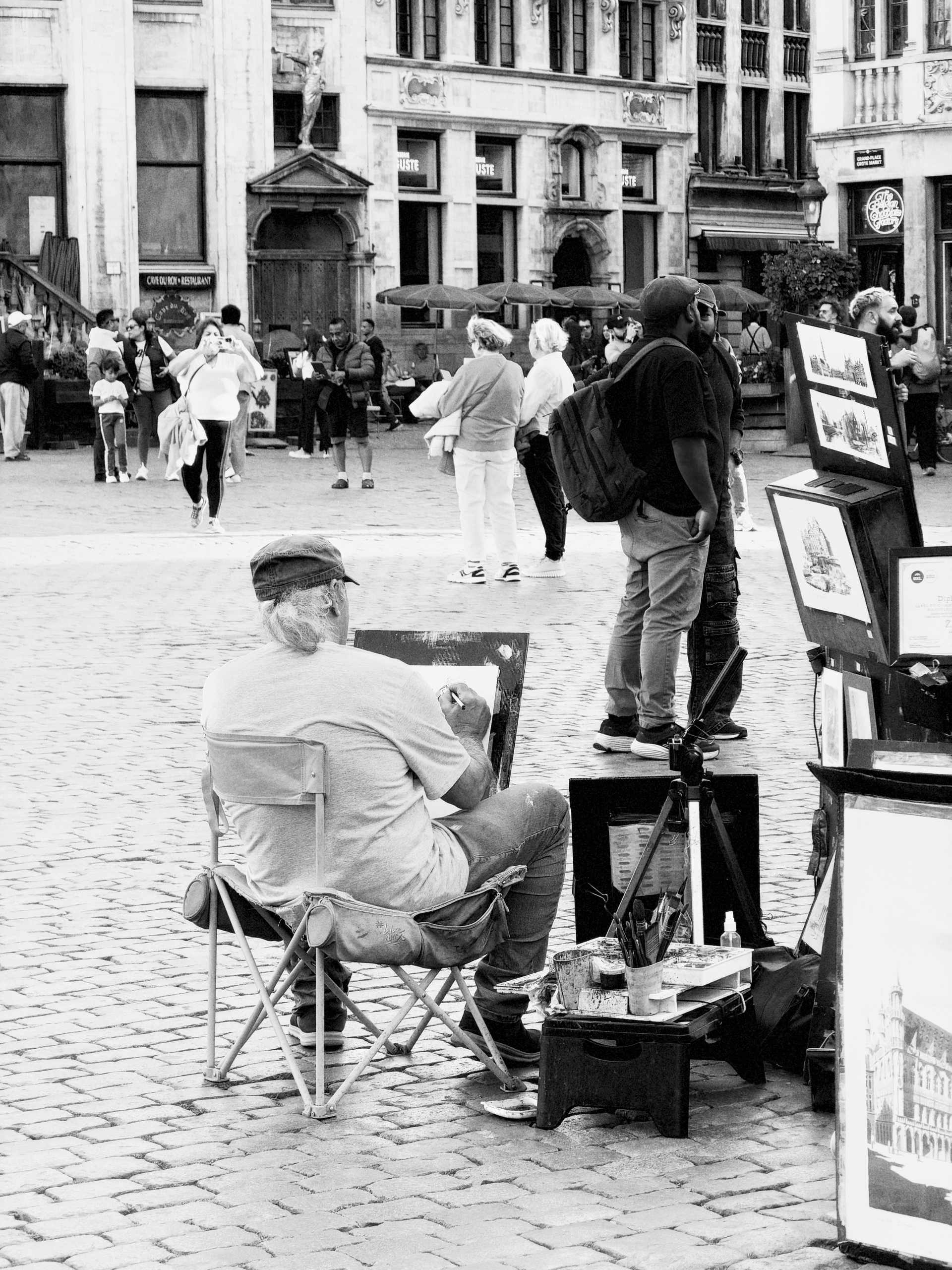 Test iPhone 18 Pro Photo Noir Et Blanc Peintre